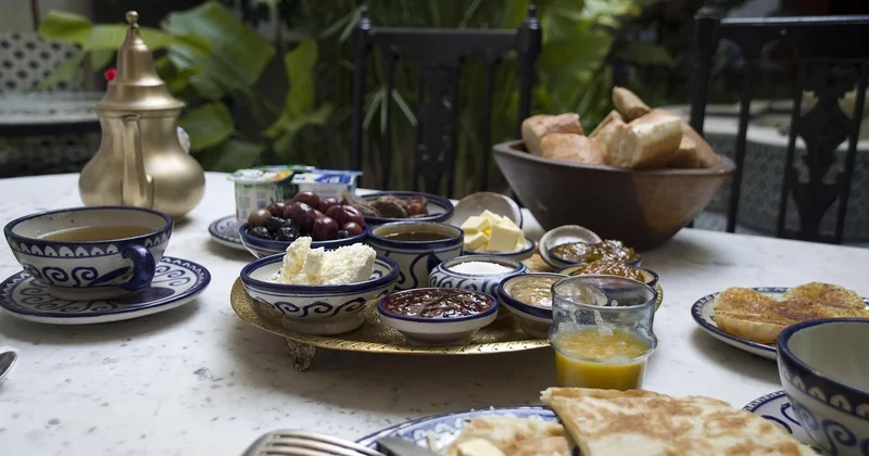 La restauration et les activités : le petit-déjeuner qui vaut le détour